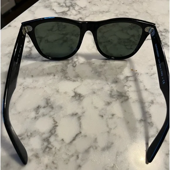 Ray-Ban Black Sunglasses - Picture 5 of 6